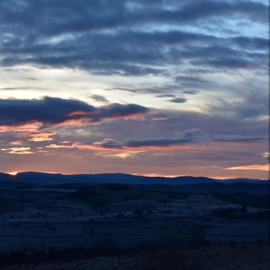 Markove Kolibe 2, Uvac Sjenica Buitenkant foto